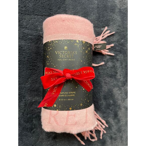 Victoria's Secret Holiday 2020 Signature Pink Scarf‎ Cozy Winter Accessory 83x27 - Picture 1 of 5